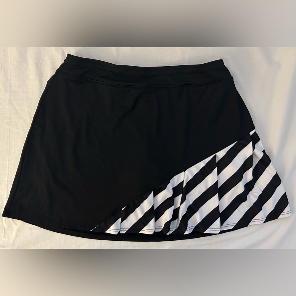 Slazenger Golf Skirt in Black & White with Built-In Shorts